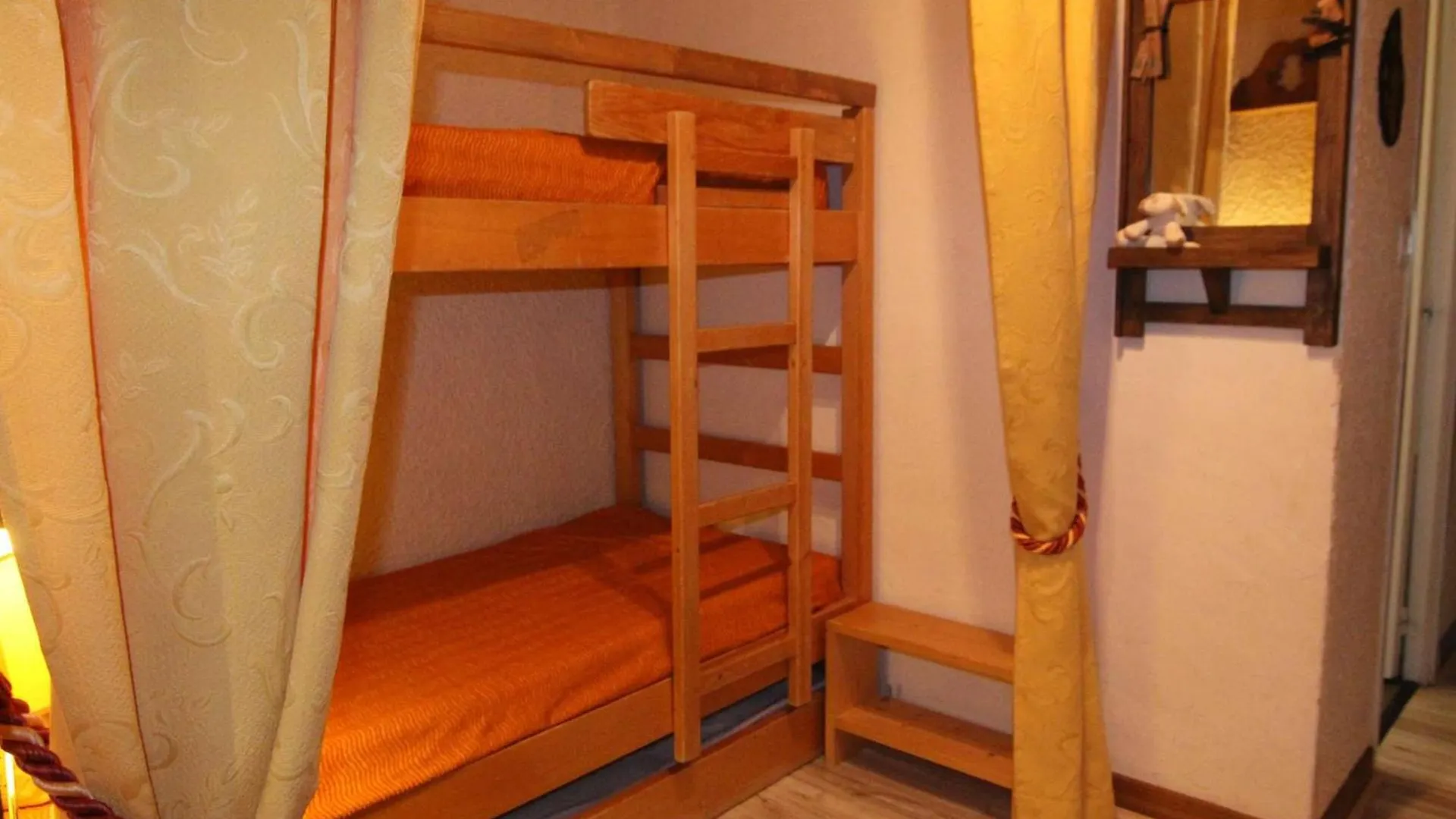 Apartament Appartement 2P Pour 6 A L'Alpe D'Huez - Skis Aux Pieds, Balcon Sud, Animaux Ok, Parking Privatif - Fr-1-405-343